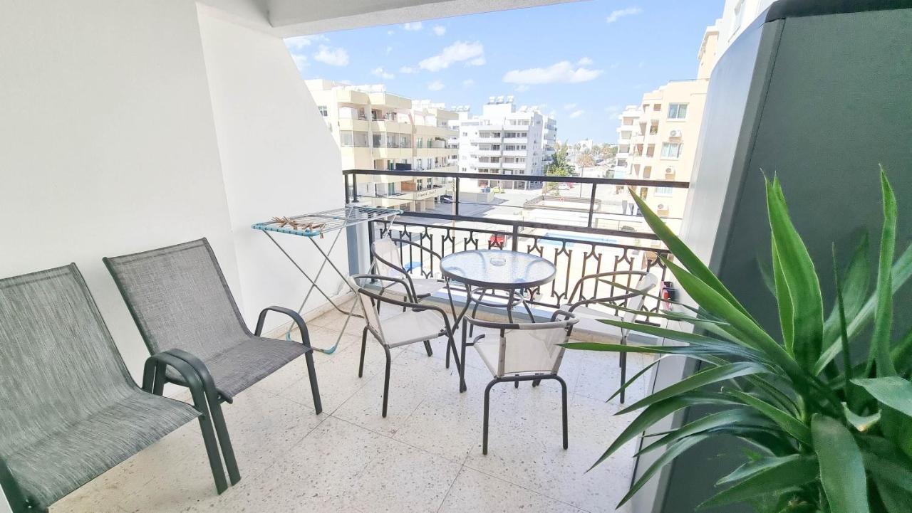 Modern Retreat: 2Br Stylish Apt With Comfy Rooms! Smart Tv With 200Mbps Internet Ларнака Екстериор снимка