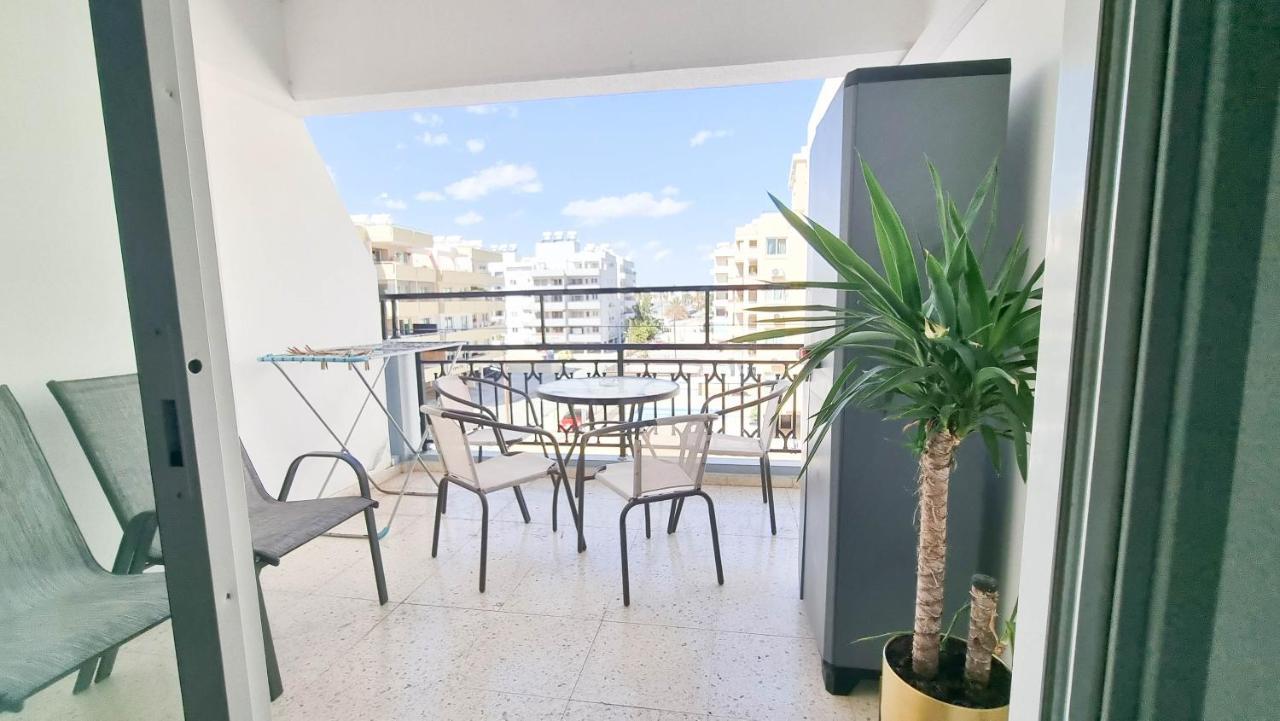 Modern Retreat: 2Br Stylish Apt With Comfy Rooms! Smart Tv With 200Mbps Internet Ларнака Екстериор снимка